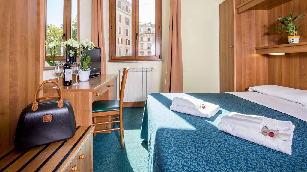 Hotel-Trastevere-Roma-Room-17-triple-superior-room-101