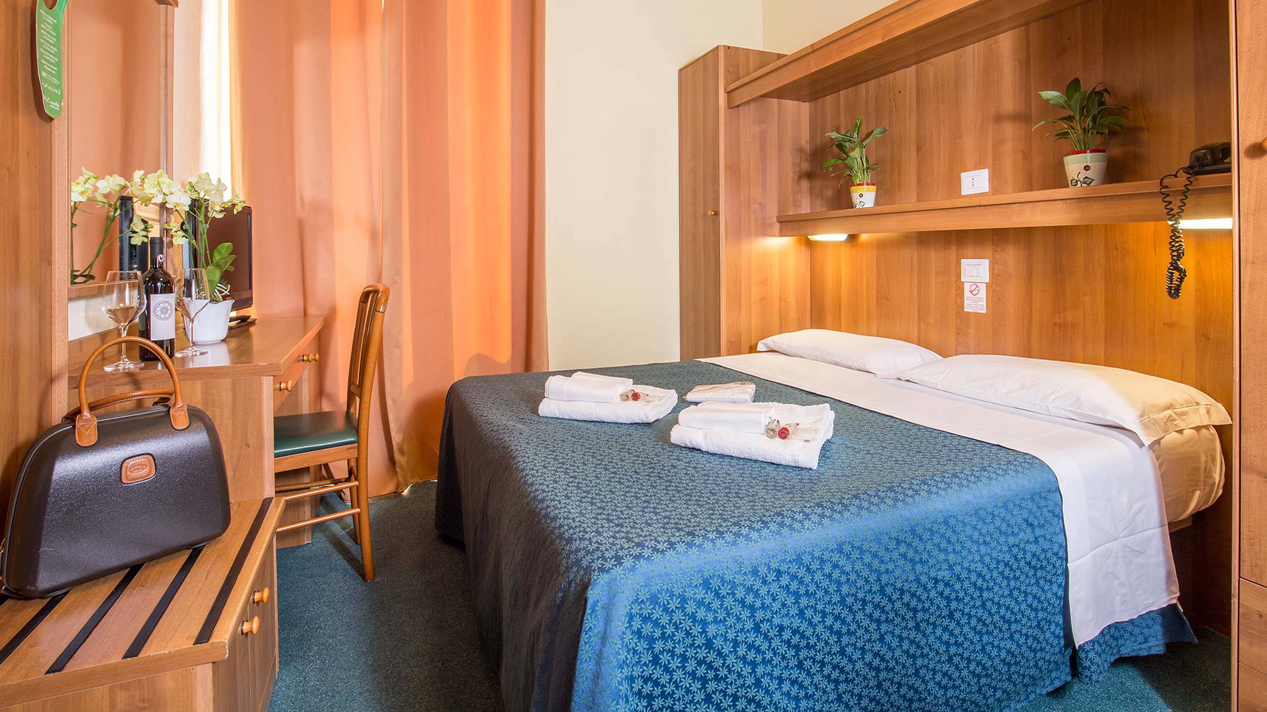 Hotel-Trastevere-Roma-Room-17-tripla-superior-096-2